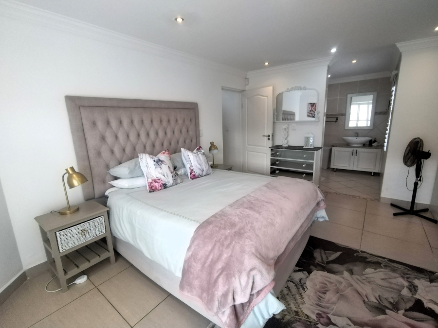2 Bedroom Property for Sale in Jeffreys Bay Central Eastern Cape